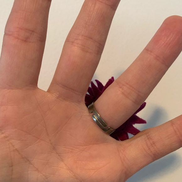 💜 Felt Flower cocktail Ring Adjustable Size - Picture 3 of 4